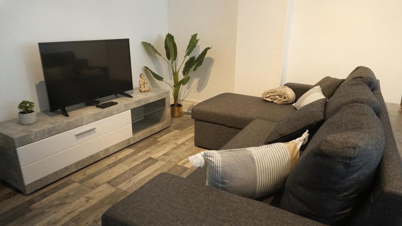 Logement Spacieux - Face A La Gare Et Centre-Ville เอปินาล ภายนอก รูปภาพ